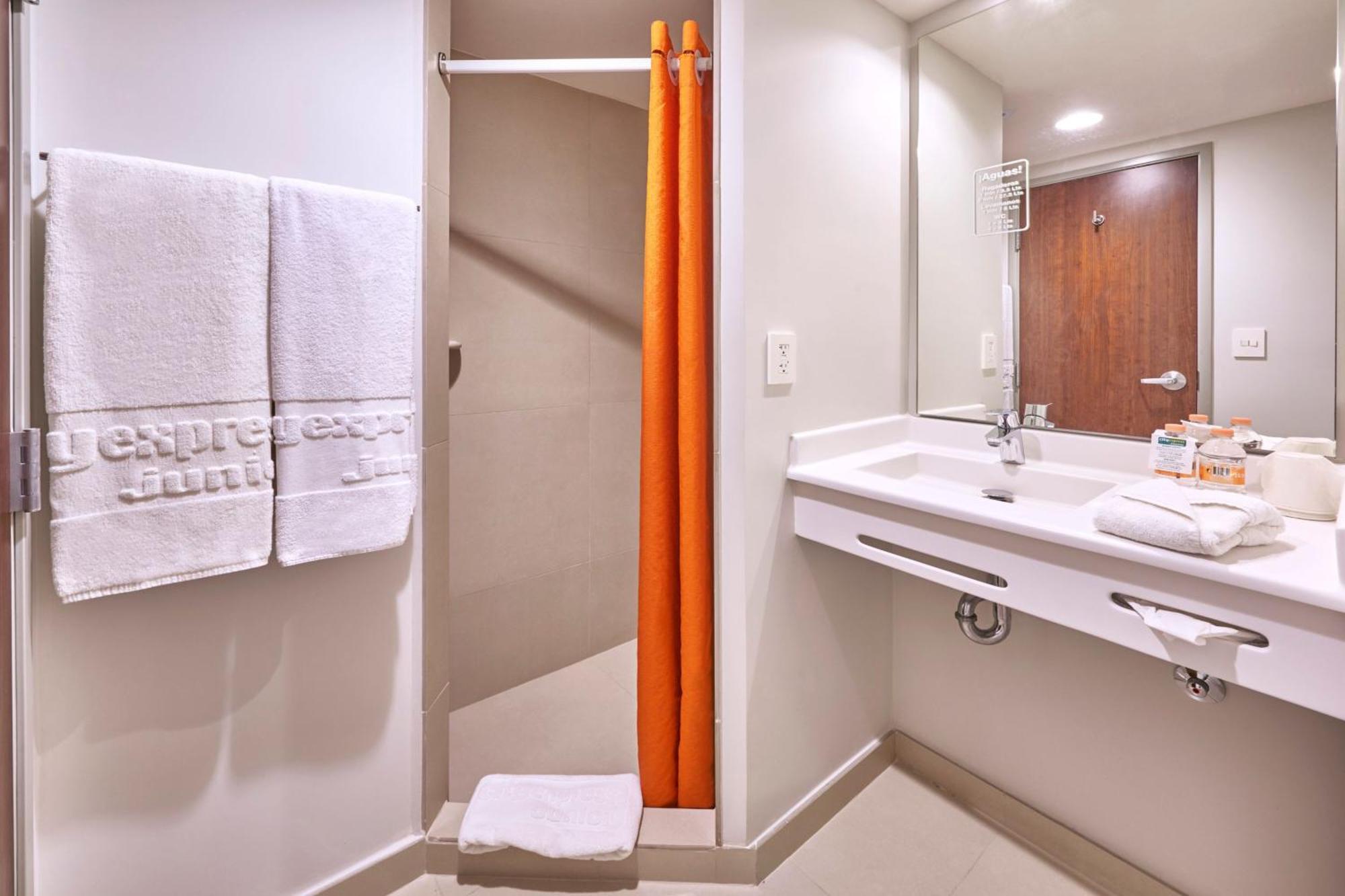 City Express Junior By Marriott Puebla Finsa エクステリア 写真
