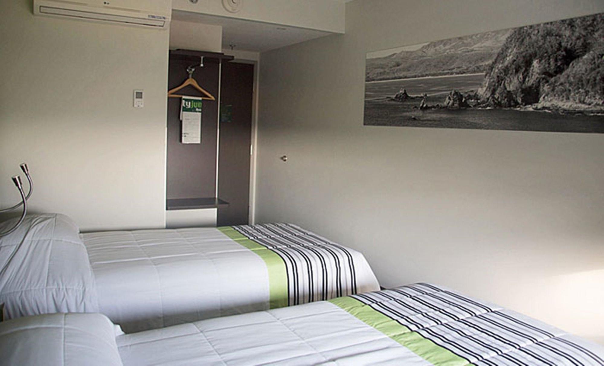 City Express Junior By Marriott Puebla Finsa エクステリア 写真
